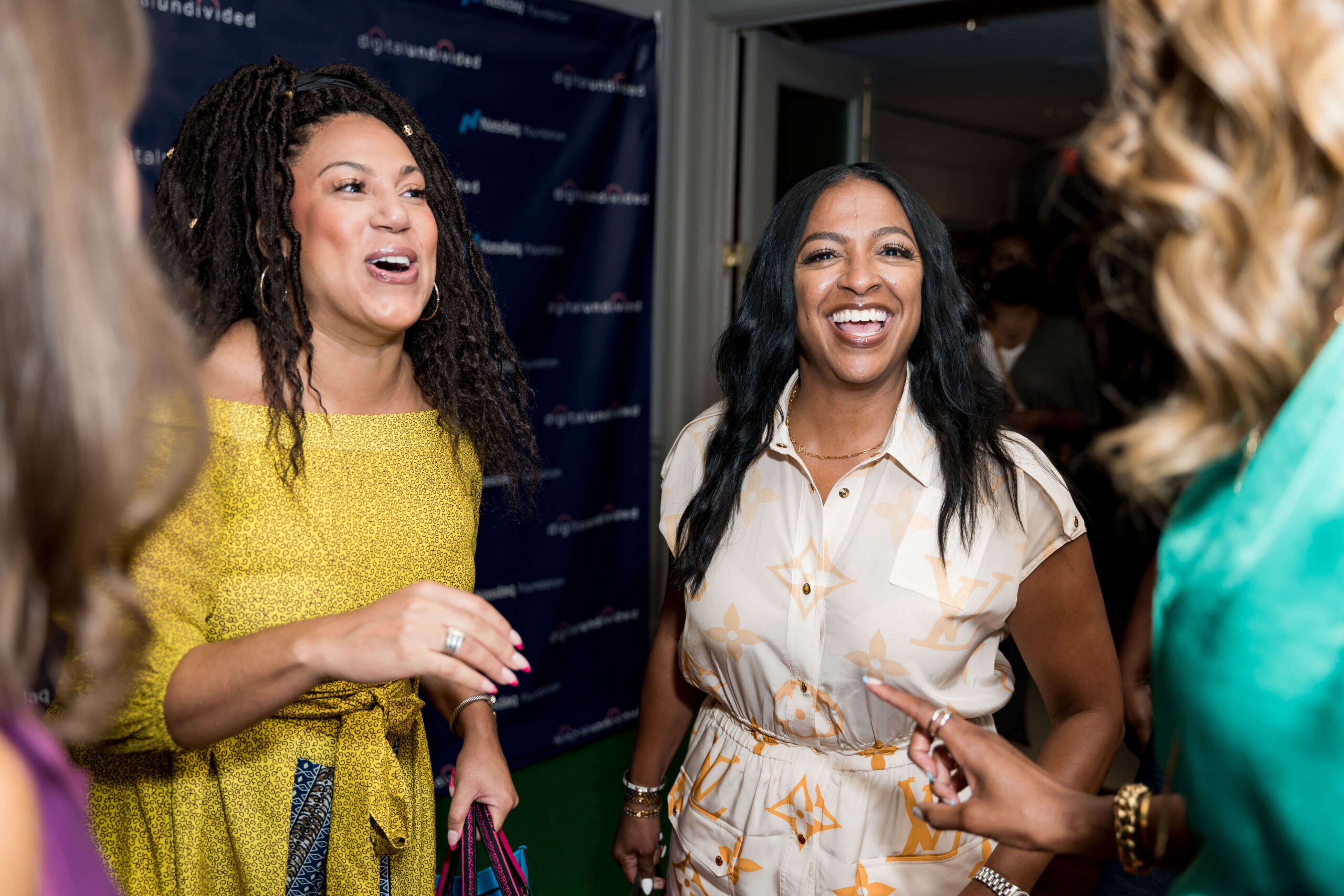 Lauren Maillian Community